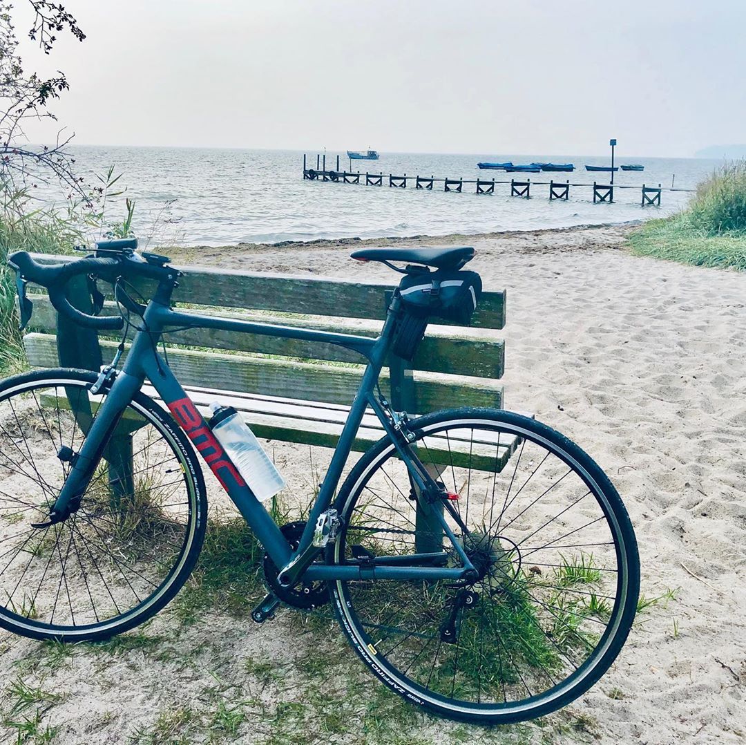 Biking at the sea - by Helmut Hoffer von Ankershoffen