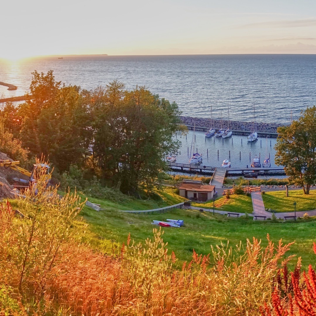 Colorful sea - by Helmut Hoffer von Ankershoffen